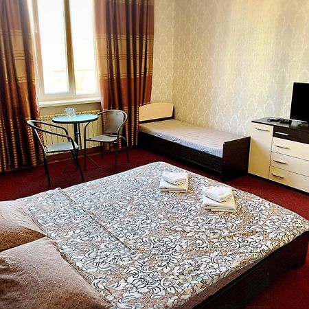 Mini-Hotel Sakvoyage チェルニウツィー エクステリア 写真