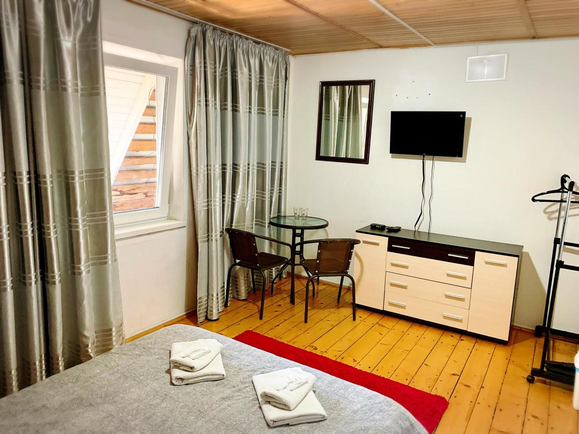 Mini-Hotel Sakvoyage チェルニウツィー エクステリア 写真