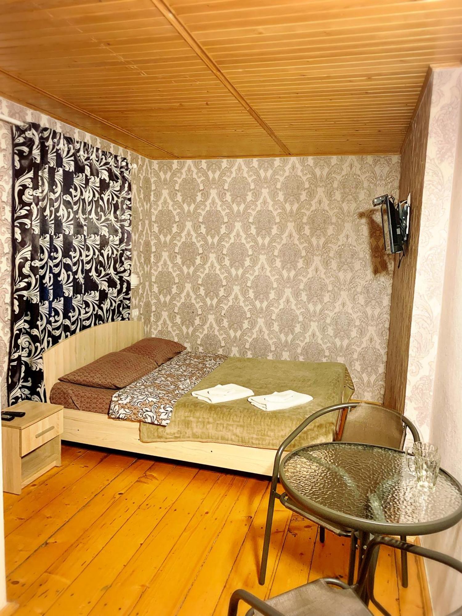 Mini-Hotel Sakvoyage チェルニウツィー エクステリア 写真