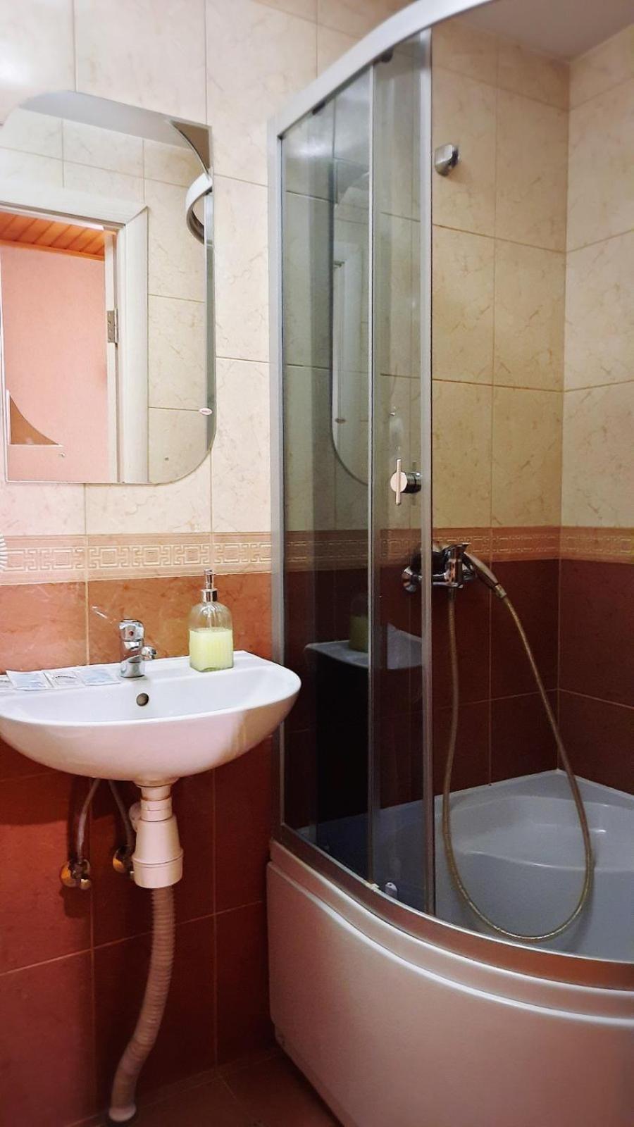 Mini-Hotel Sakvoyage チェルニウツィー エクステリア 写真